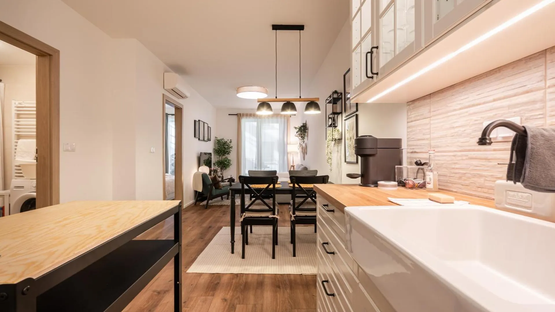 בודפשט Fiumei Essence Apartment