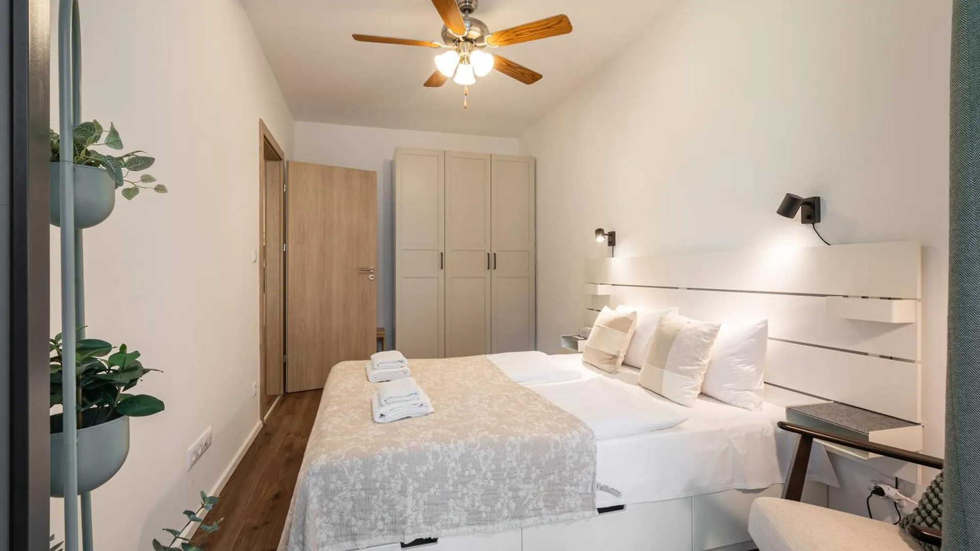 בודפשט Fiumei Essence Apartment 0*,
